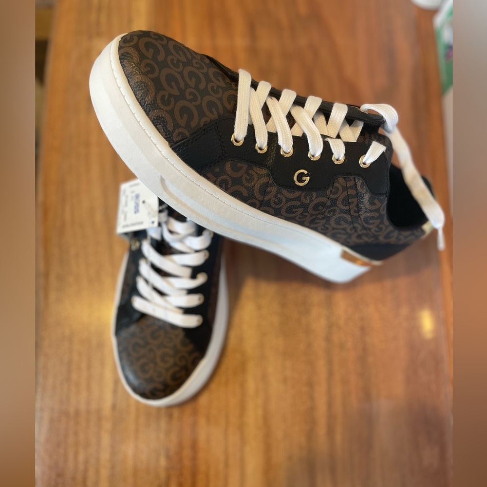 GBG Los Angeles Sneaker